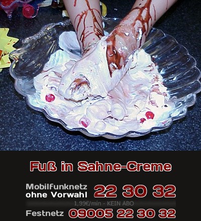 Fuß in Sahne-Creme Ein sensibler Fuss empfindet die Cremigkeit von Sahne besonders intensiv und seine Zehen schmecken um so süßer. Telefonsex vom Feinsten!