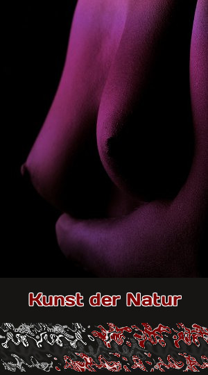 Kunst der Natur Die Natur ist eine Künstlerin, die Vollkommenheit sichtbar machen kann. Rede beim Telefonsex über die Schönheit von Brüsten.